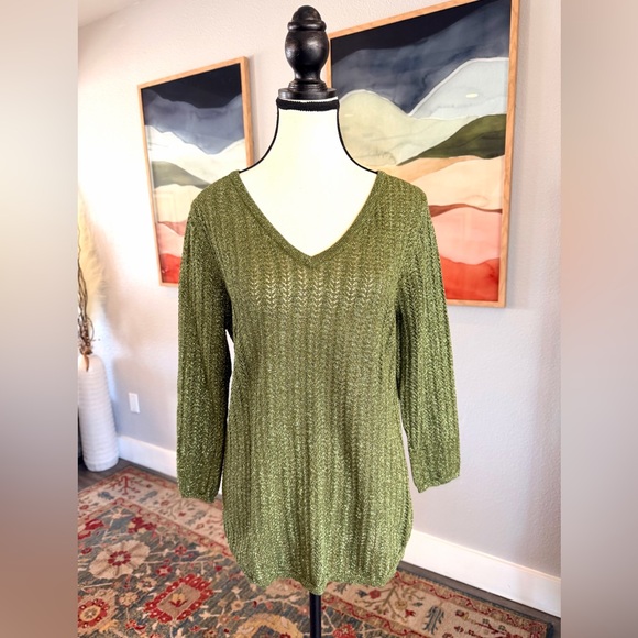 Jaclyn Smith V-Neck Sweater in Moss Green - Picture 4 of 7
